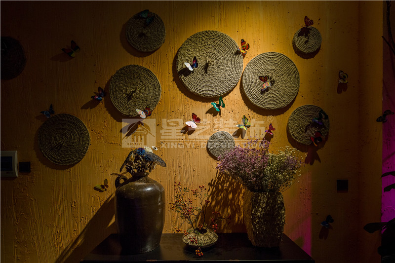 大化“因?yàn)樗浴笨Х壬铕^200平裝飾畫裝修設(shè)計(jì)實(shí)景圖