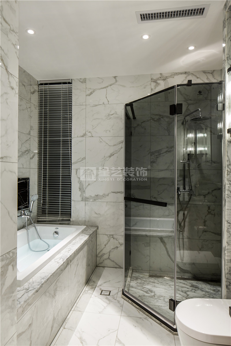 合景天俊229平衛(wèi)生間裝修實景圖