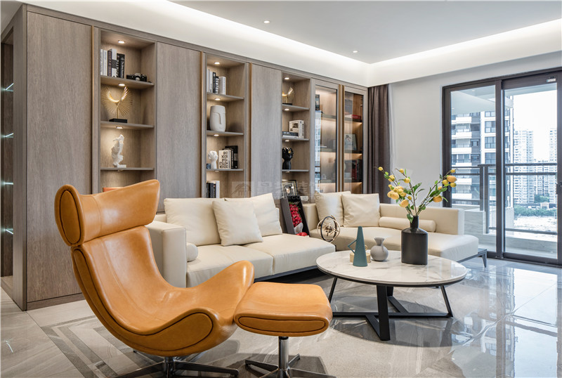 華發(fā)國賓一號(hào)120平客廳裝修實(shí)景圖