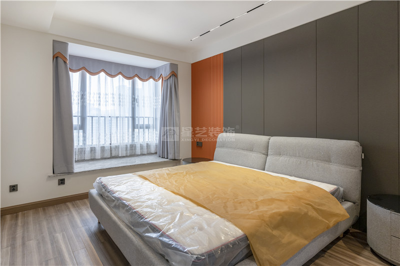 廣源大都會120平臥室裝修實(shí)景圖