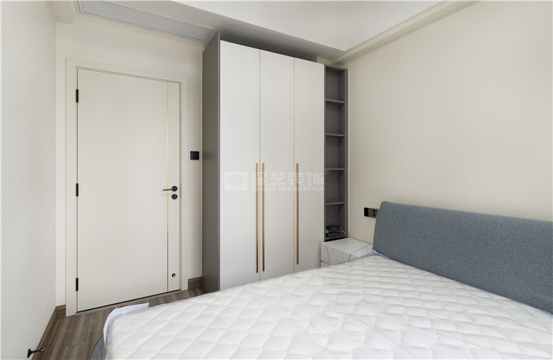 廣源大都會120平臥室裝修實(shí)景圖