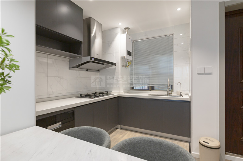 江宇都會(huì)明珠60平廚房裝修實(shí)景圖