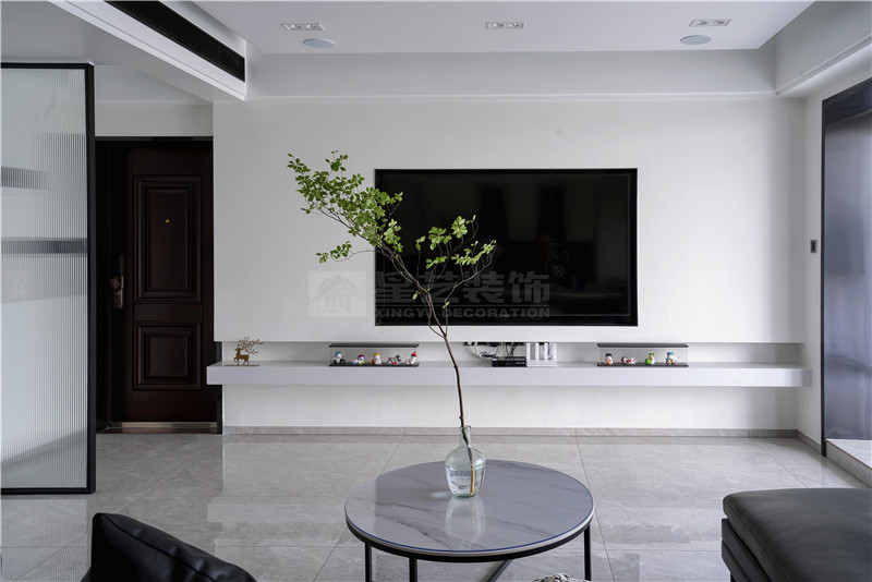 單位房140平客廳裝修實(shí)景圖