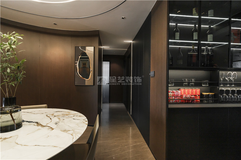 冠江墅 150平過(guò)道區(qū)裝修實(shí)景圖