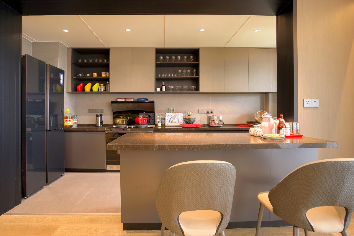 嘉和城溫泉小鎮(zhèn)170平現(xiàn)代風(fēng)格廚房裝修實(shí)景