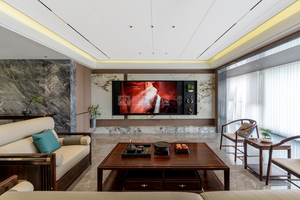 南寧星藝裝飾雙瓏原著188平新中式客廳實景
