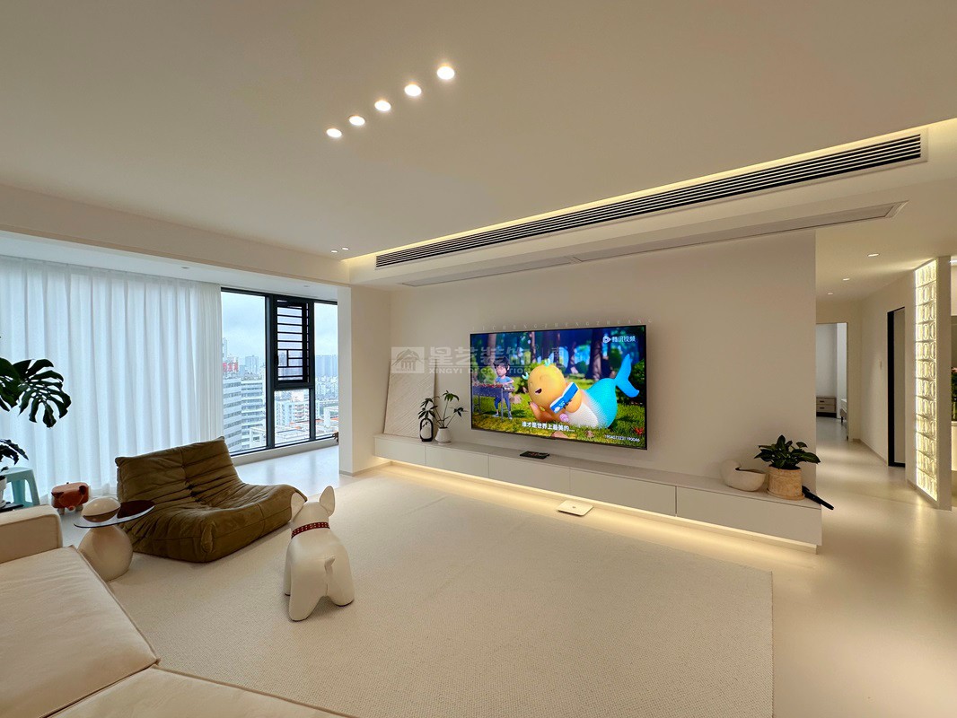 電網(wǎng)小區(qū)146平奶油風(fēng)格客廳裝修實景