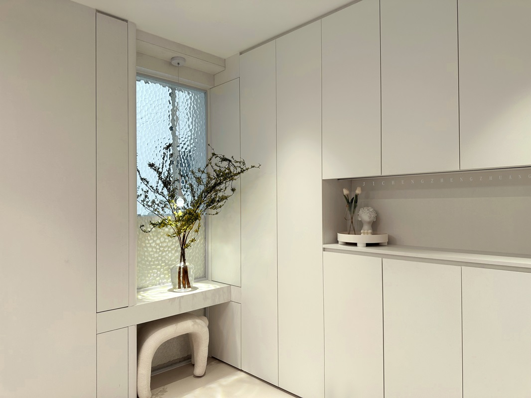 電網(wǎng)小區(qū)146平奶油風(fēng)格玄關(guān)裝修實景