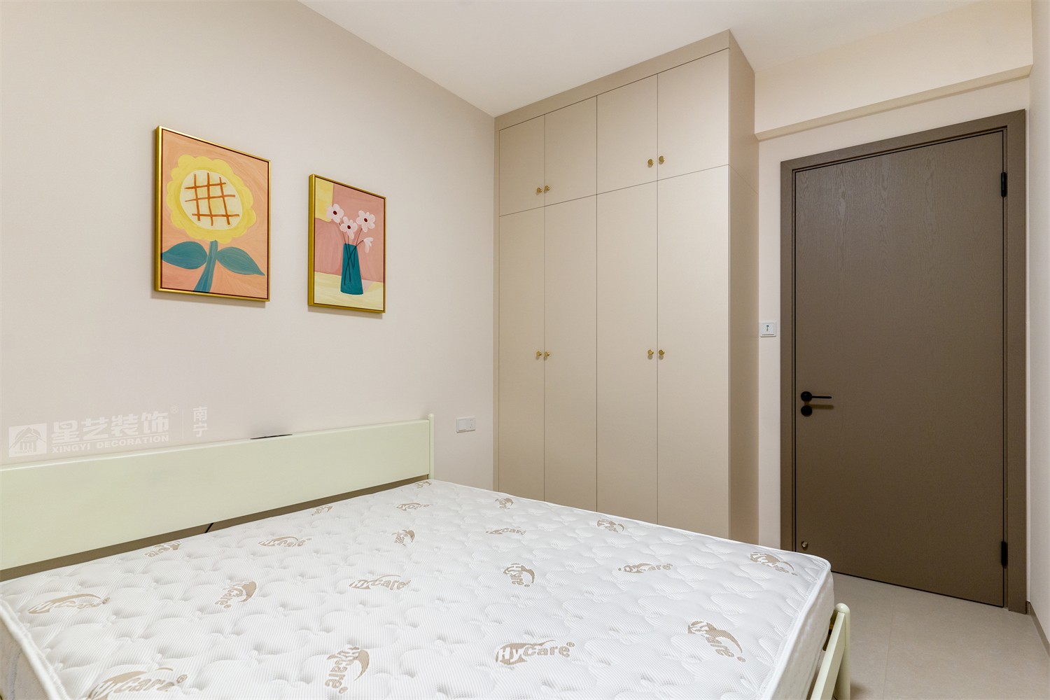 華潤西園悅府118平法式臥室裝修完工實(shí)景圖