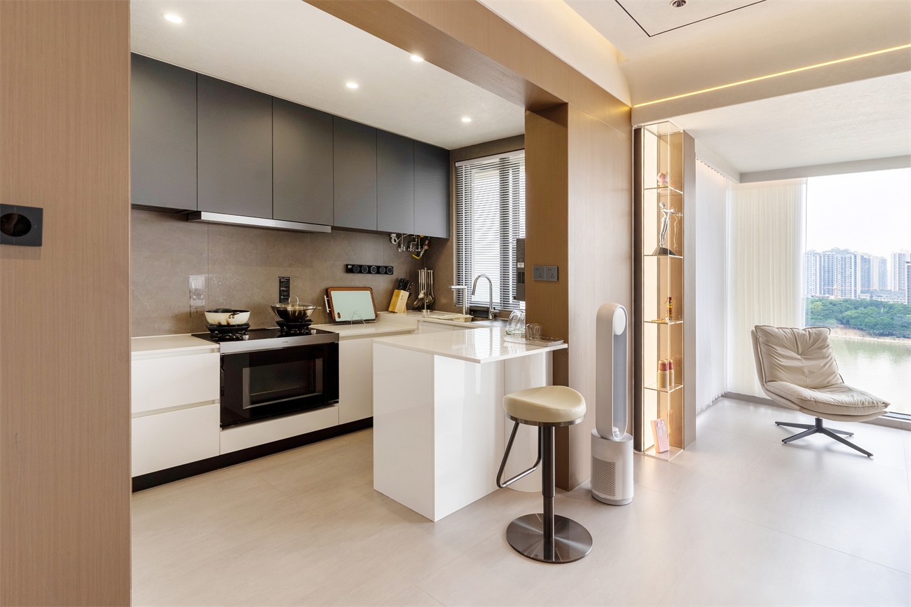 華潤西園悅府167平意式風(fēng)格廚房裝修完工實景