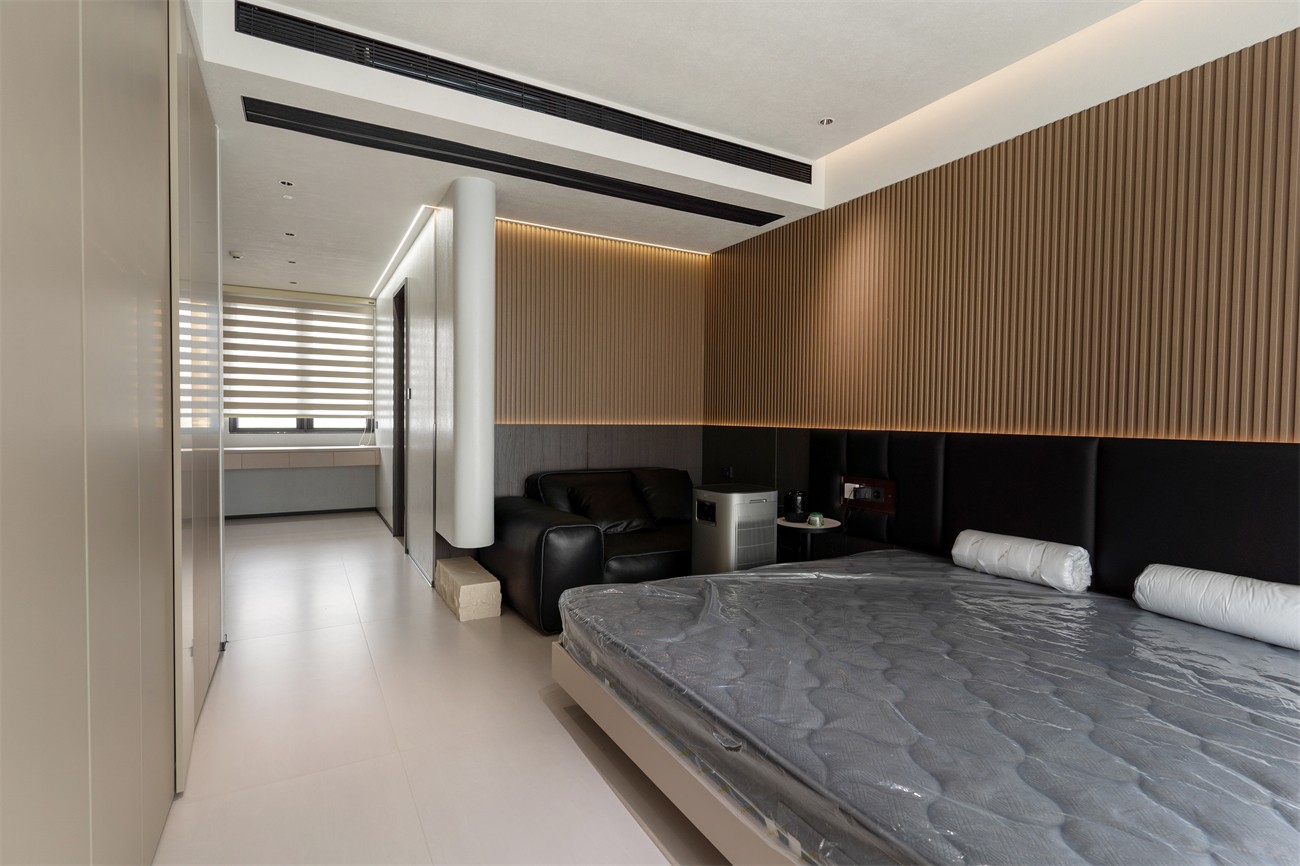 華潤西園悅府167平意式風(fēng)格臥室裝修完工實景