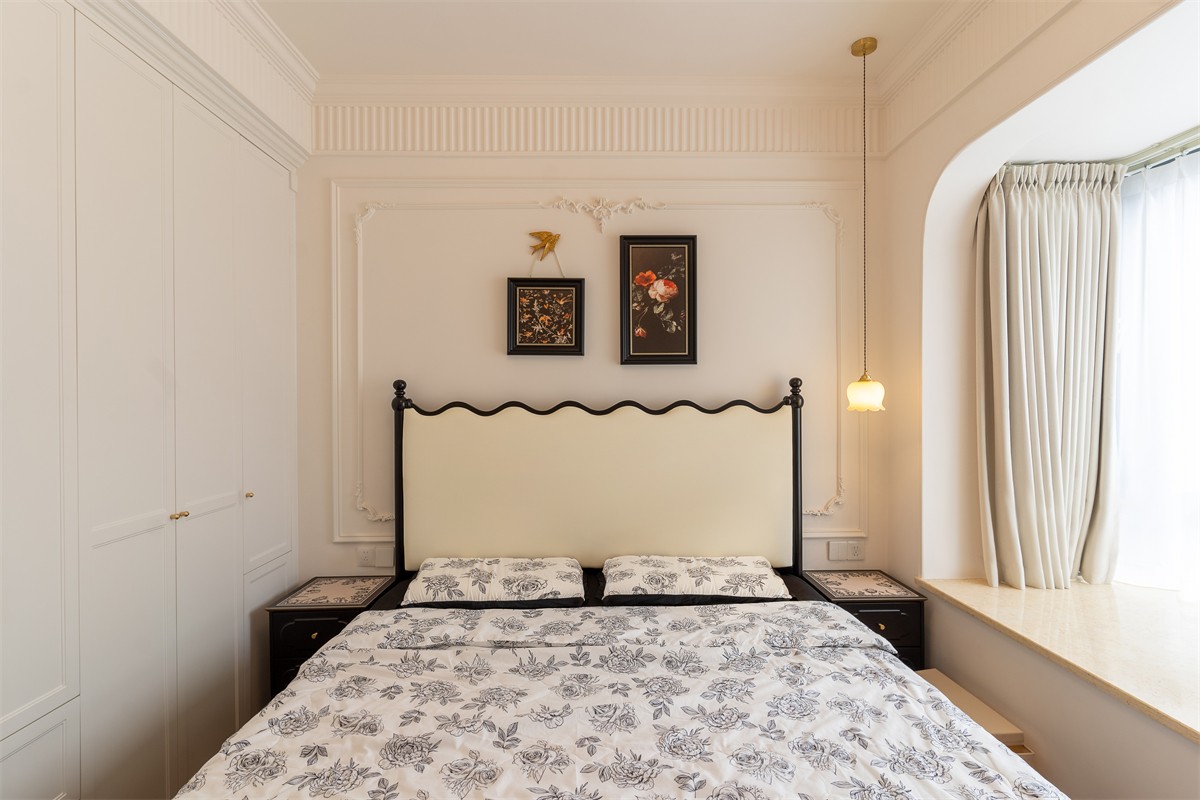 邕熙華府80平法式風(fēng)格臥室裝修完工實景圖