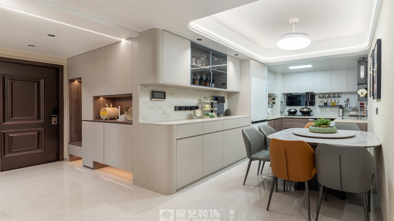 嘉逸城120平現(xiàn)代風(fēng)格餐廳裝修完工實景圖