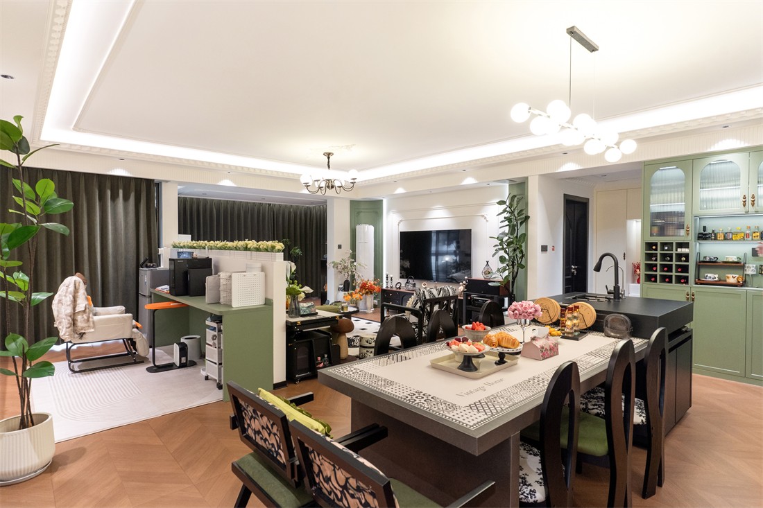 山漸青151平法式客廳裝修完工實(shí)景圖