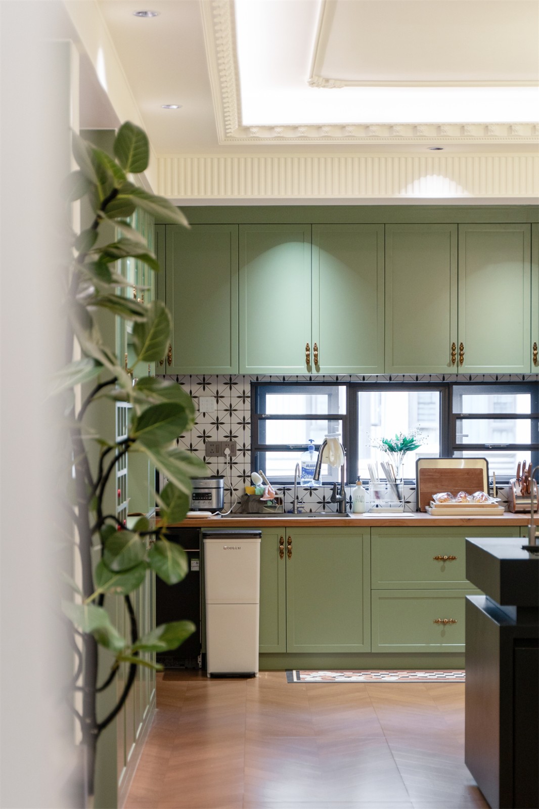 山漸青151平法式廚房裝修完工實(shí)景圖