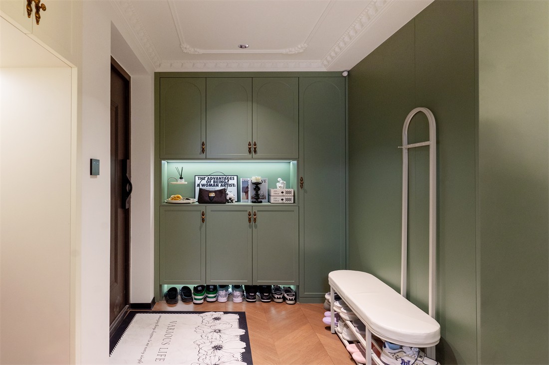 山漸青151平法式入戶裝修完工實(shí)景圖