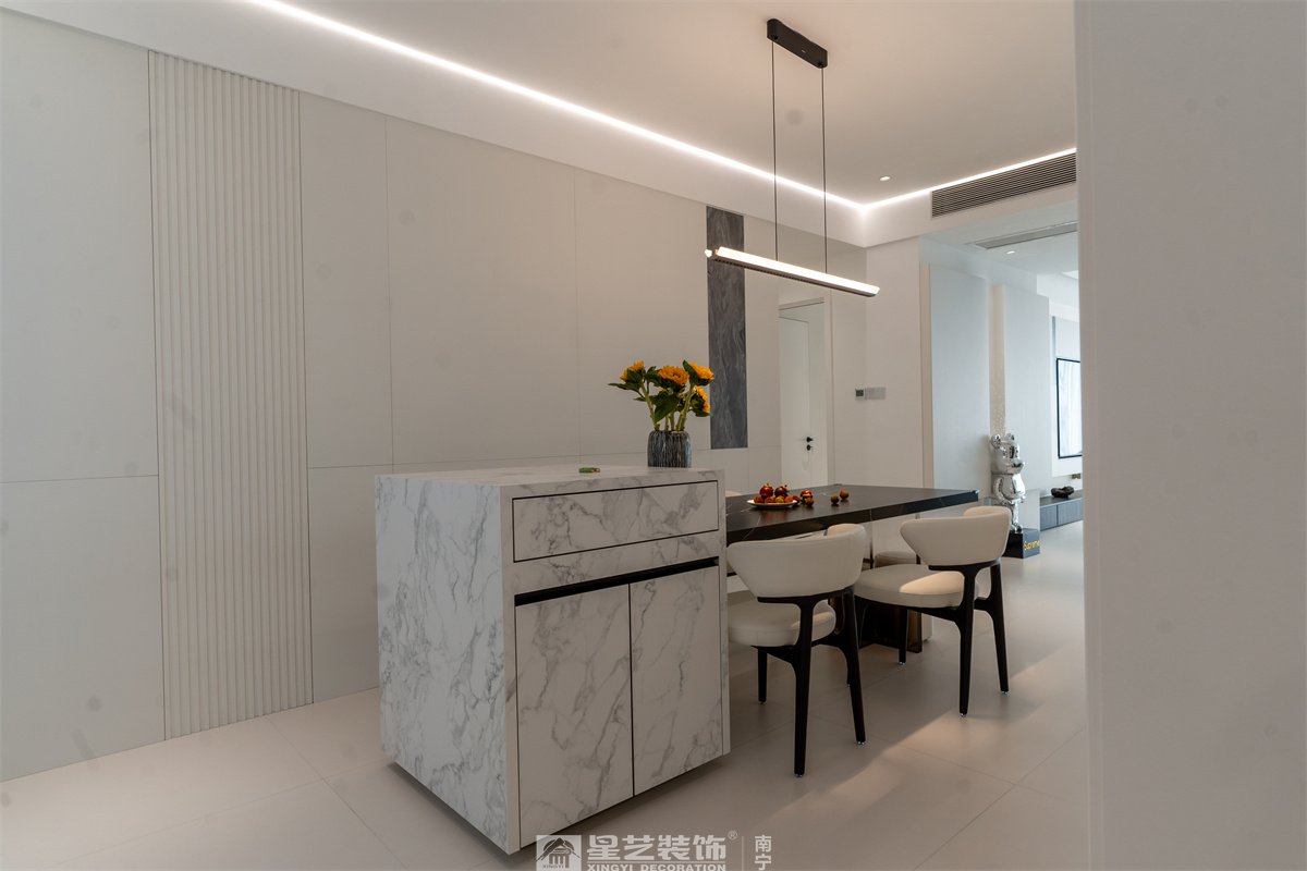 冠江墅169平現(xiàn)代極簡(jiǎn)餐廳完工裝修實(shí)景圖