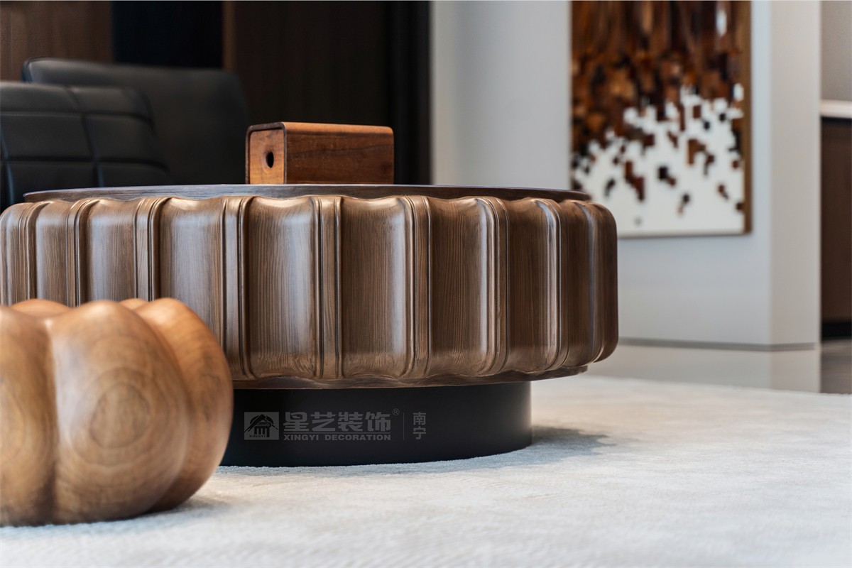 華潤西園潤府143平意式輕奢客廳裝修完工實景圖