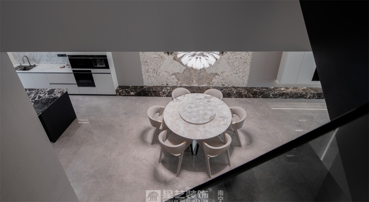 中海央墅500平現(xiàn)代極簡餐廳裝修完工實景圖