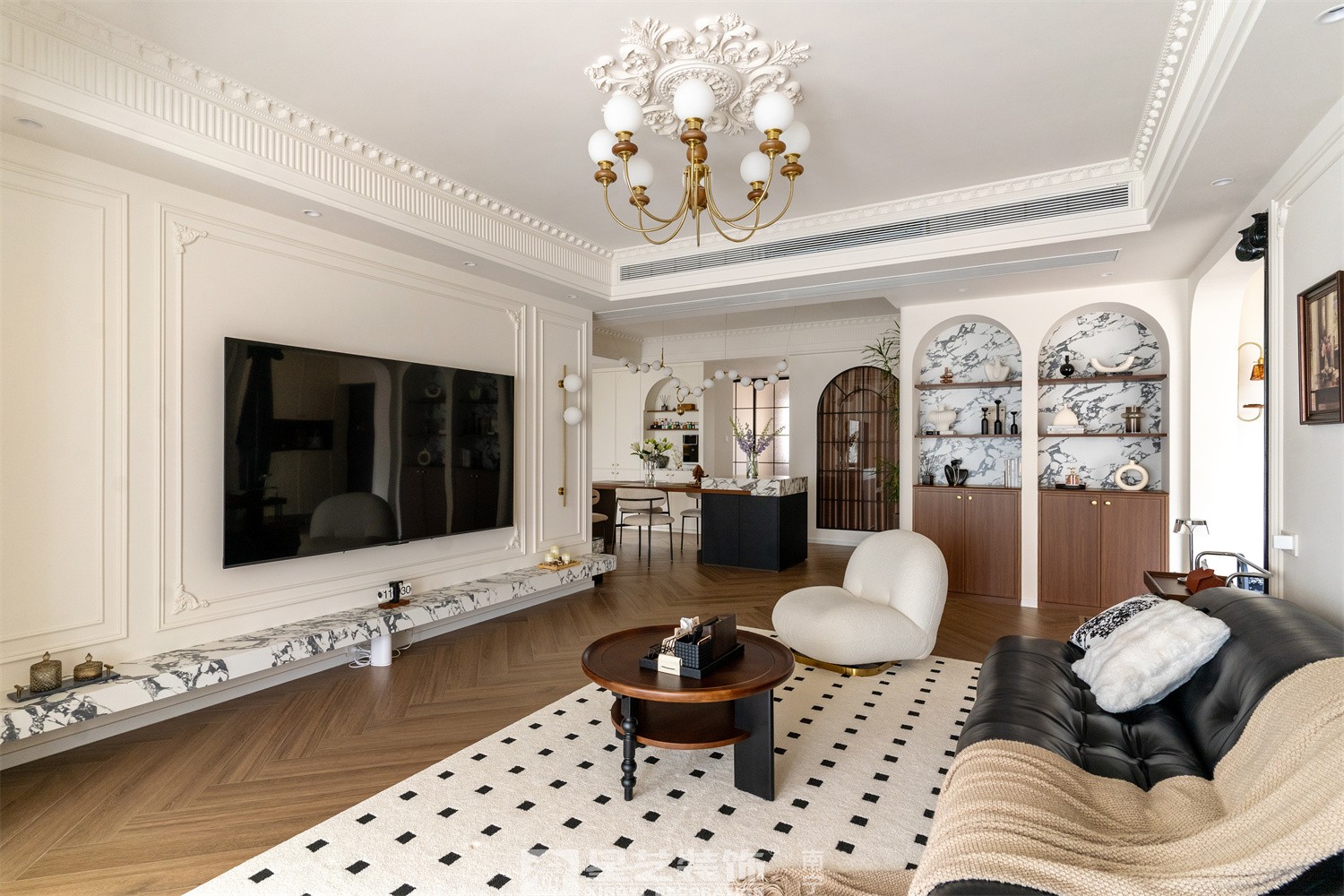 湖畔書院150平法式中古風(fēng)客廳裝修完工實景圖