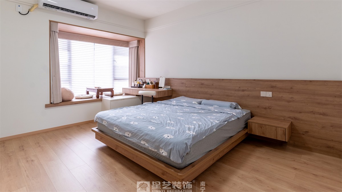 金科博翠山180平中古風(fēng)裝修臥室完工實景圖