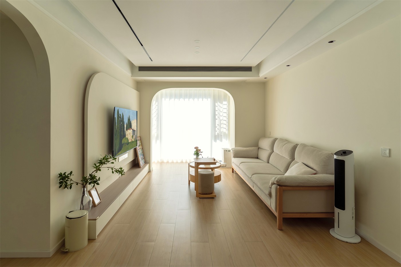 保利領(lǐng)秀廣場(chǎng)75平奶油風(fēng)客廳裝修實(shí)景圖