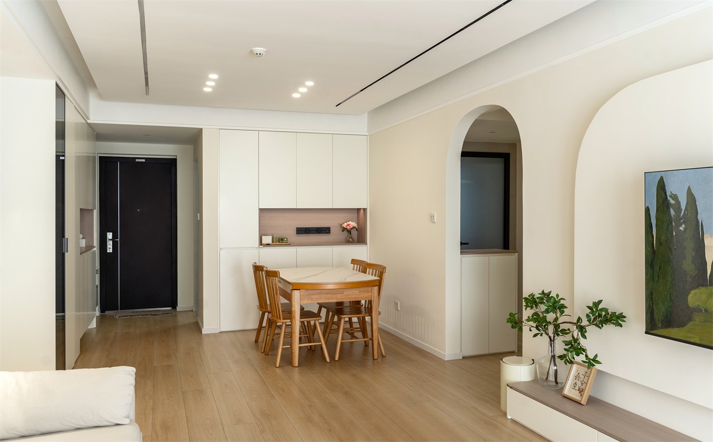 保利領(lǐng)秀廣場(chǎng)75平奶油風(fēng)餐廳裝修實(shí)景圖