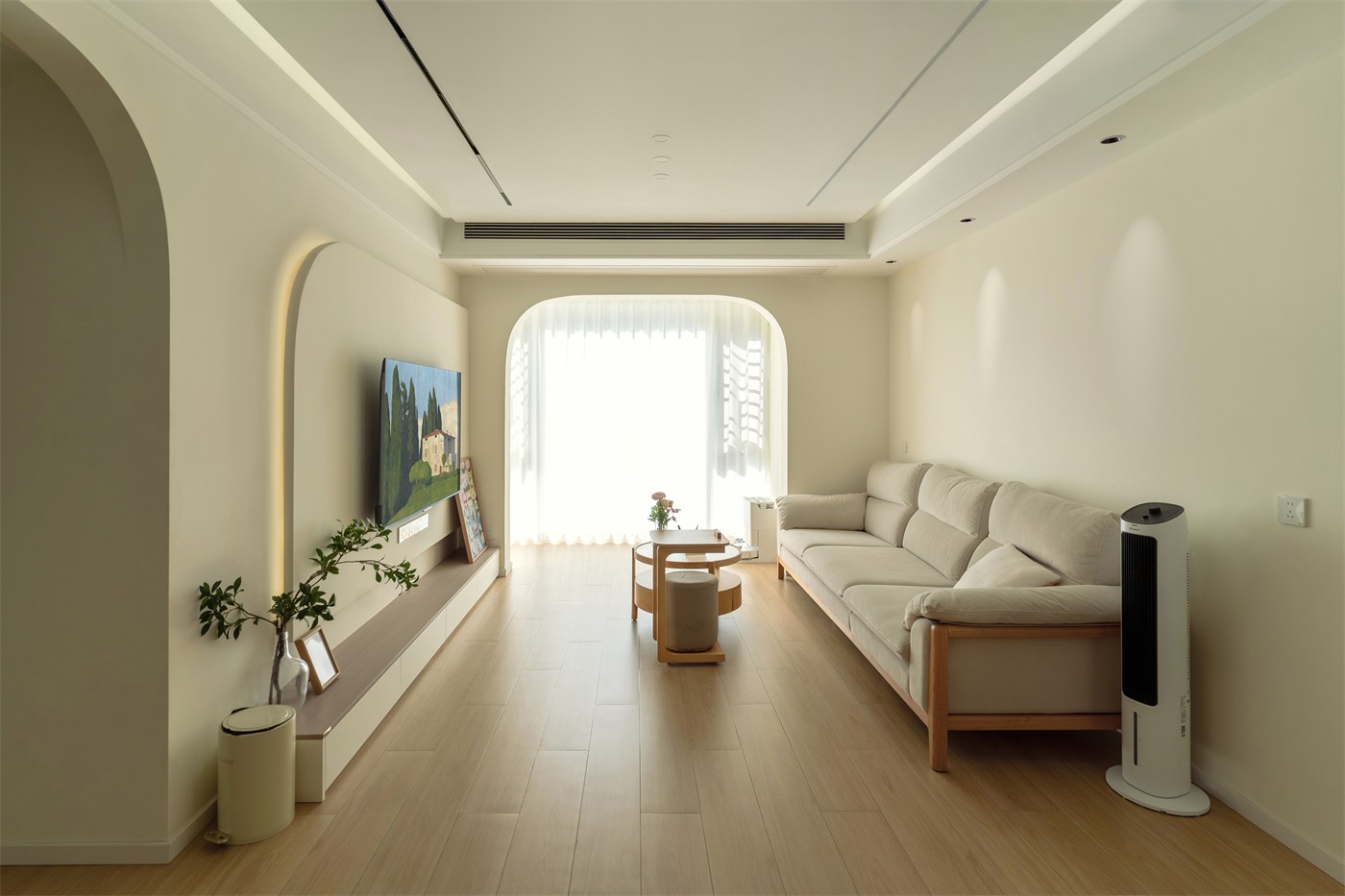 保利領(lǐng)秀廣場(chǎng)75平奶油風(fēng)客廳裝修實(shí)景圖