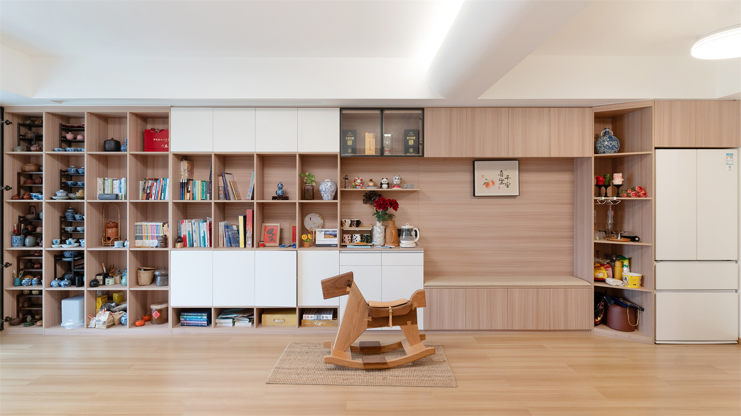 廣西經(jīng)貿(mào)學(xué)院?jiǎn)挝环?14平