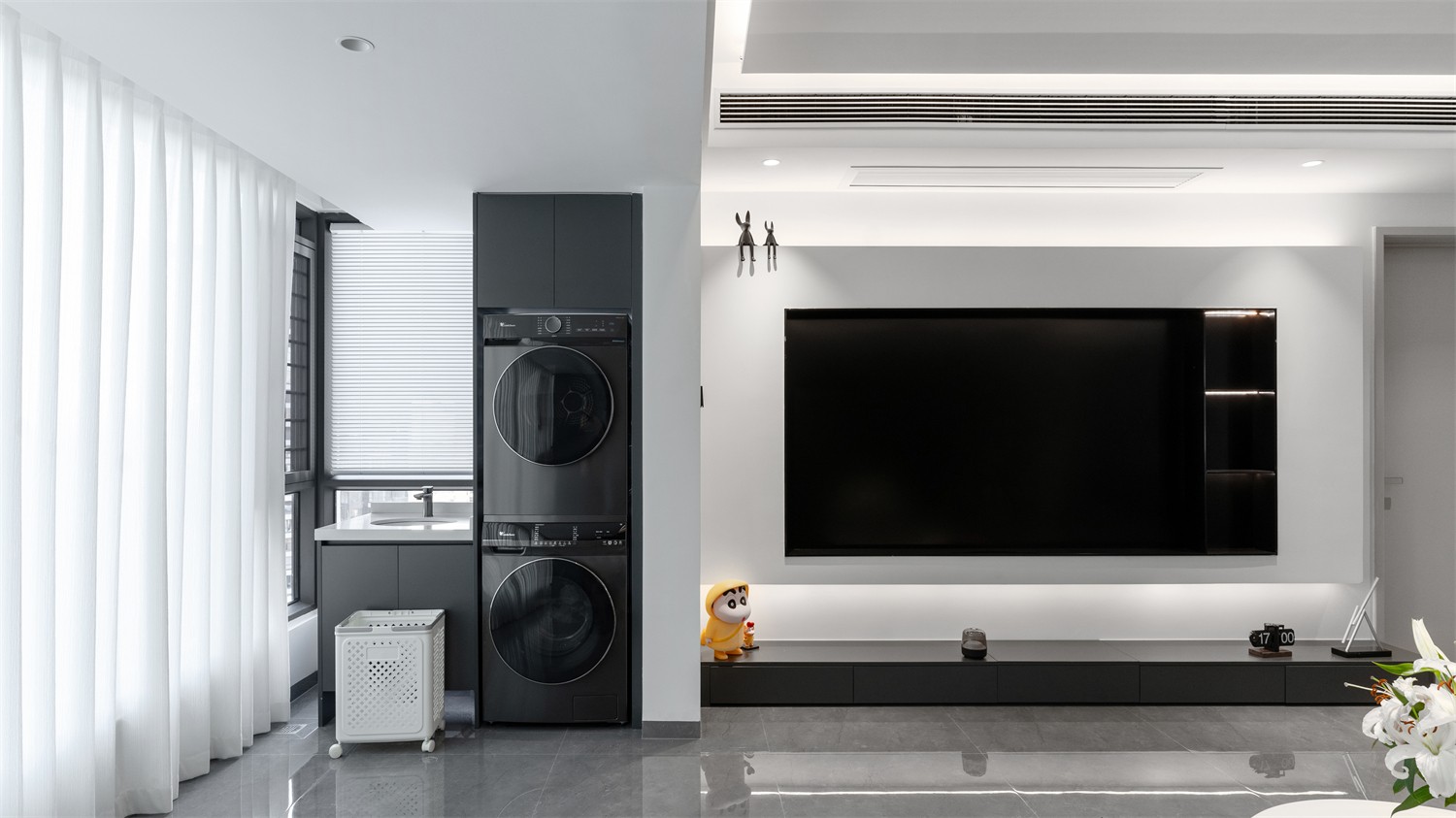 錦云湖光118平現(xiàn)代簡(jiǎn)約陽(yáng)臺(tái)裝修實(shí)景圖